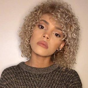 Meet your Posher, Vanessa